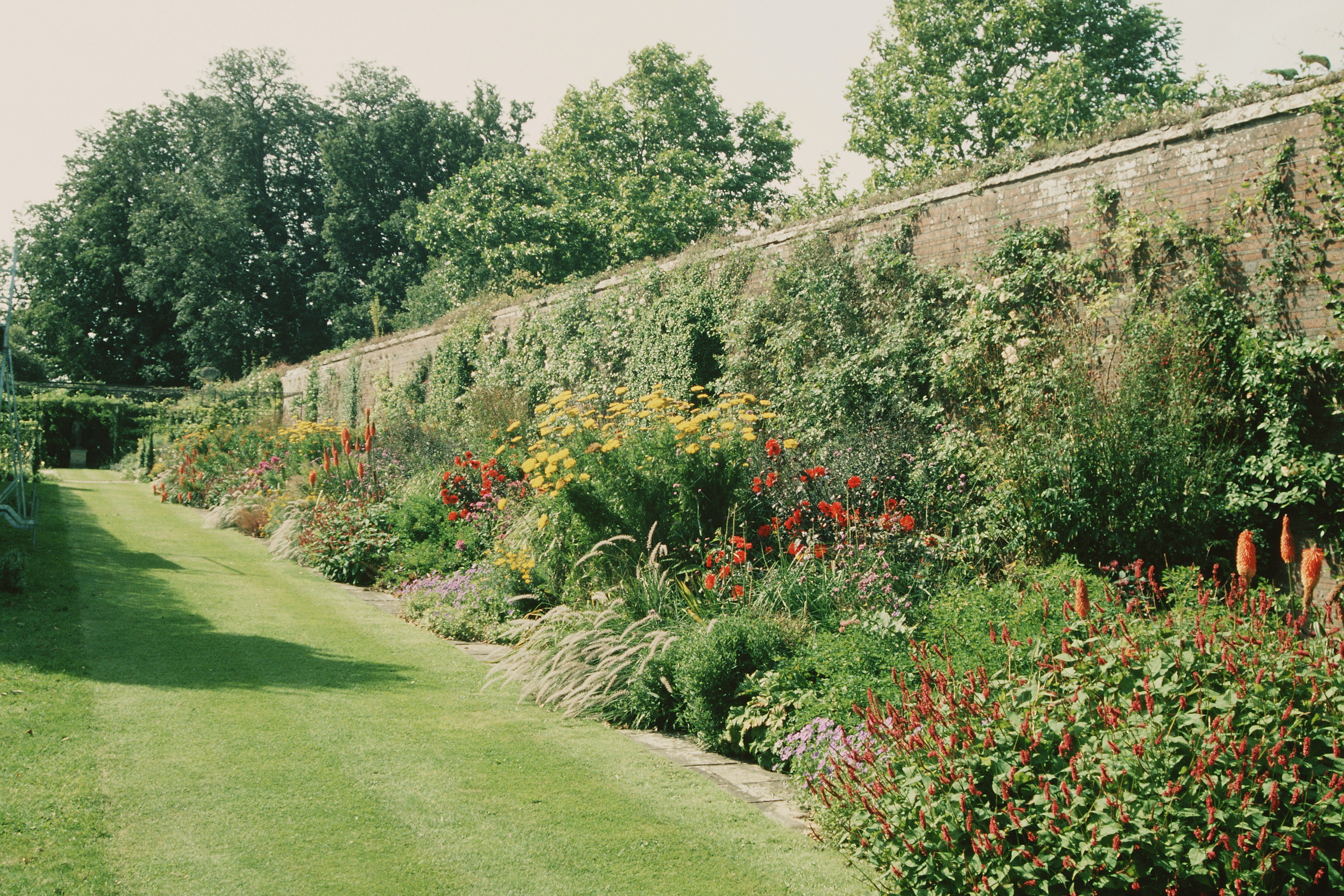 herbaceous border sl.5 - Walled Kitchen Gardens Network